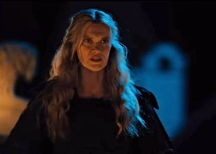 Heather Doerksen as Michaela - Van Helsing 502