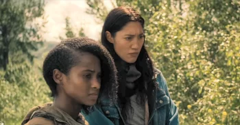 Violet (Keeya King) and Ivory (Jennifer Cheon Garcia) - Van Helsing 505