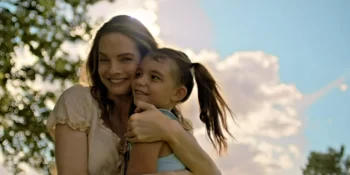 Nicole Steinwedell as Tanya with her daughter - Wander