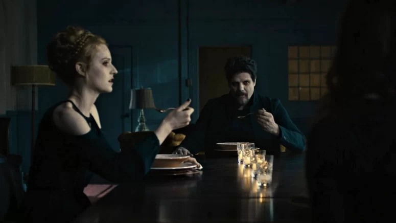 Dimitri (Paul Johansson) and his sister Antonasia (Gia Crovatin) - Van Helsing 113