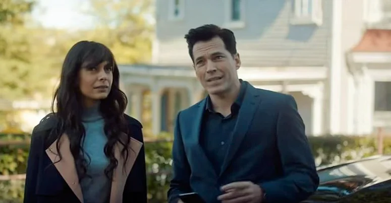 Tennille Read as Megan Donovan and Tim Rozon as Luke Roman - SurrealEstate 102