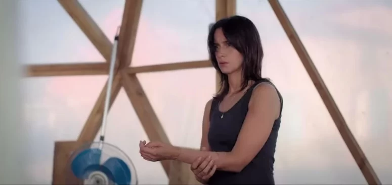 Suliane Brahim as Virginie - The Swarm (la Nuee)