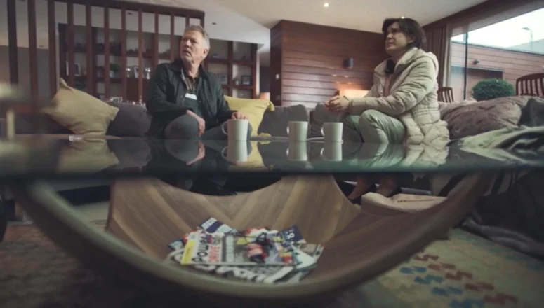 Connor Mullin and Rachel Dowling as Amanda's parents - Kin 102