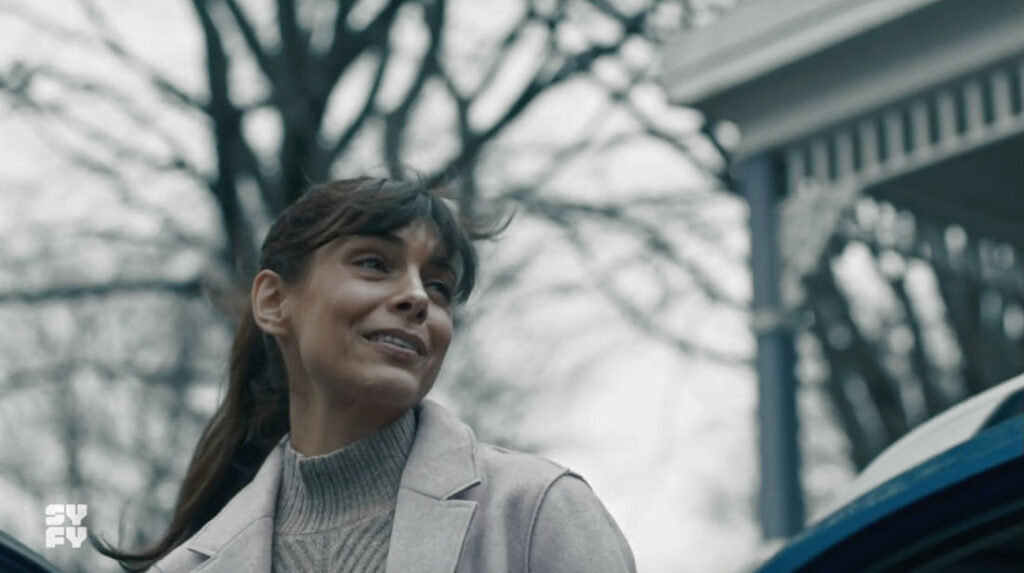 Tennille Read as Megan Donoval - SurrealEstate - 109