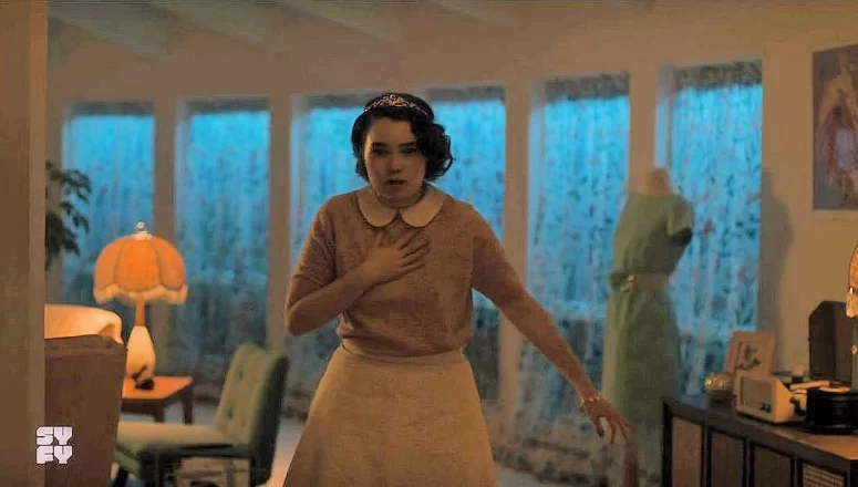 Zara Matthews as Nellie Neal - SurrealEstate - 108