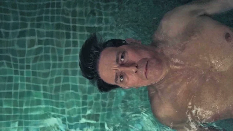 Ciaran Hinds as Eamon Cunningham - Kin 107