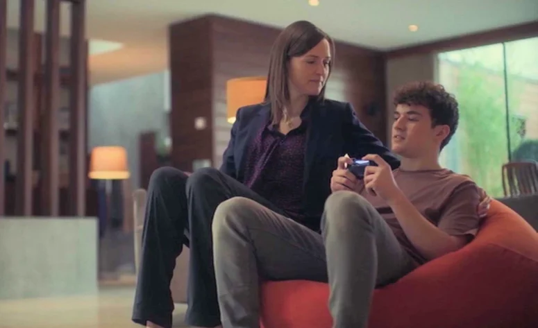 Clare Dunne as Amanda and Mark Mckenna Jr as her son Anthony - Kin 108