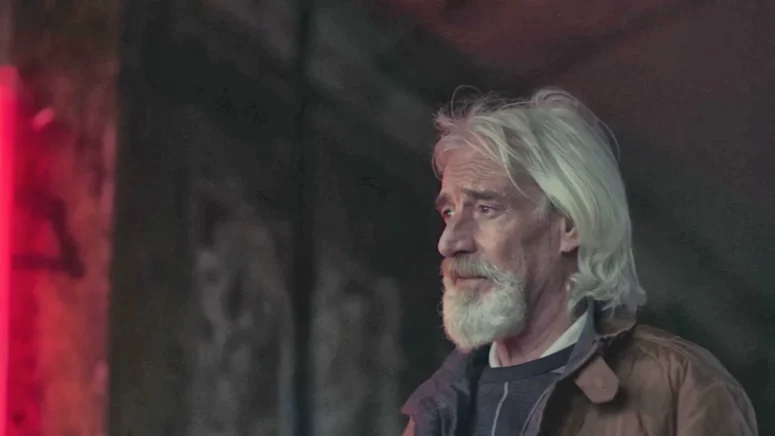 Ger Carey as Beady - Kin 104