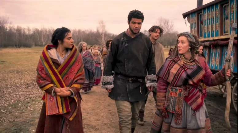 Egwene (Madeleine Madden), Perrin (Marcus Rutherford), and Ila (Maria Doyle Kennedy) - The Wheel of Time 104