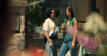 Mercedes Morris as Dominique and Kristen Gutoskie as Sonia - Y: The Last Man - 110