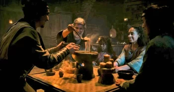 Lan’s adoptive family greets him in Fal Dara (Episode 1.7) - The Wheel of Time