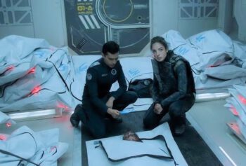 Anna Hopkins as Monica Stuart with an unidentified assistant - The Expanse 604