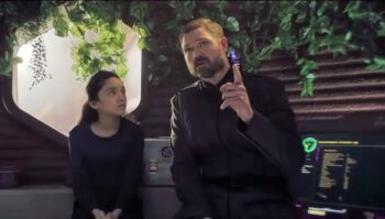 Emma Ho as Cara Bisset and Dylan Taylor as Laconiian Admiral Winston Duarte - The Expanse 604