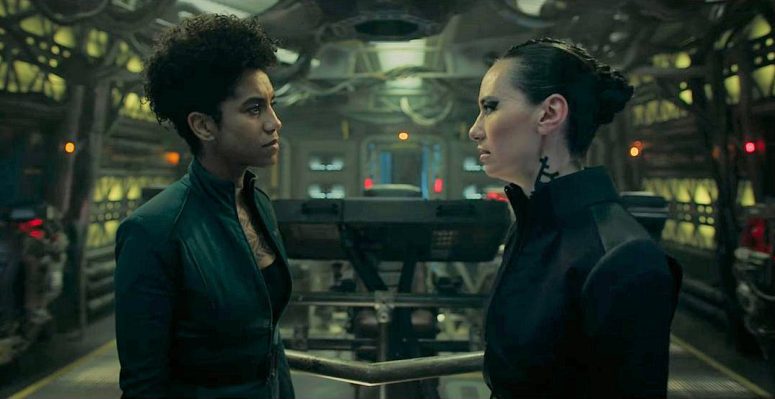Naomi Nagata (Dominique Tipper) and Camina Drummer (Cara Gee) - The Expanse 605