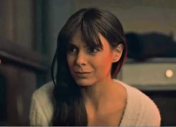 Tennille Read as Megan Donovan - SurrealEstate - 107