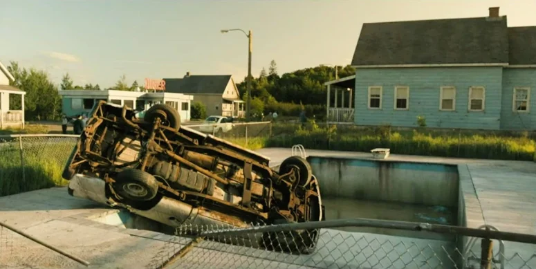 Car in swimming pool - From 101