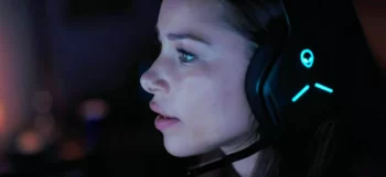 Jessica Parker Kennedy as Kelly, Sophie's remote assistant - See For Me