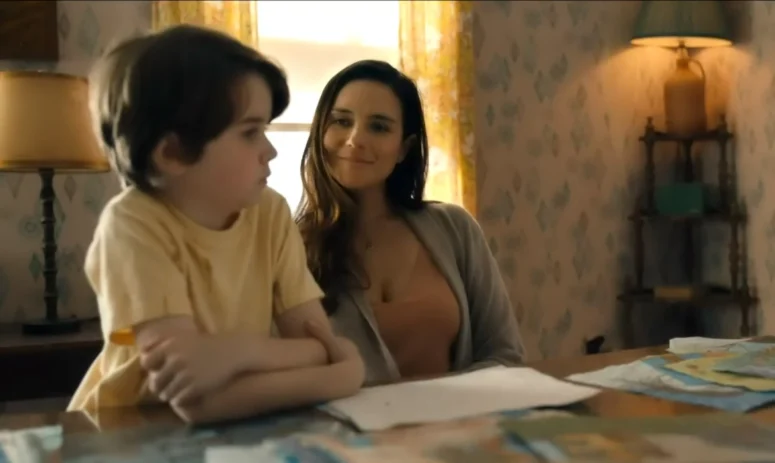 Simon Webster as Ethan and Catalina Sandino-Moreno as his mother Tabitha - From