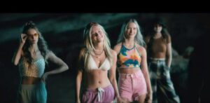 Kaitlin Bernard as Keri, Brielle Robillard as Teri, Emily Roman as Jeri and Julia Lalonde as Olive - The Lake