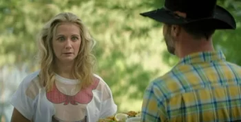 Natalie Lisinska as Realtor Jane - The Lake