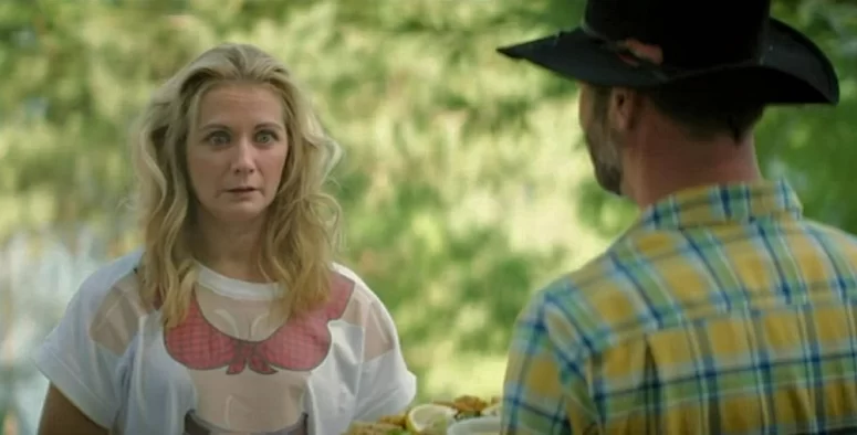 Natalie Lisinska as Realtor Jane - The Lake