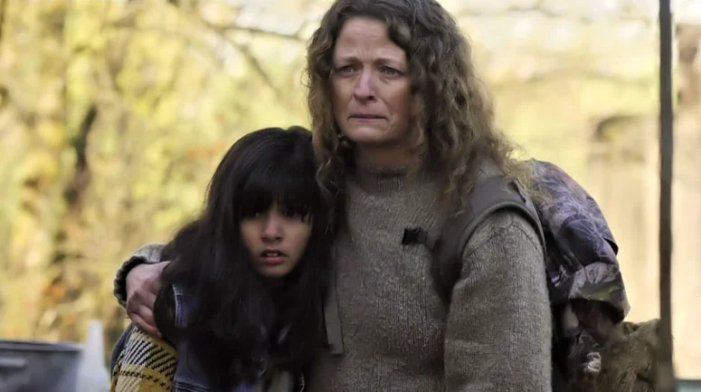 Daina Leitold as Marie and Ava Muchnik as her daughter Ava - Skymed 106