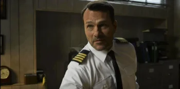 Jeff Teravainen as Captain Seamus Pierce - Skymed