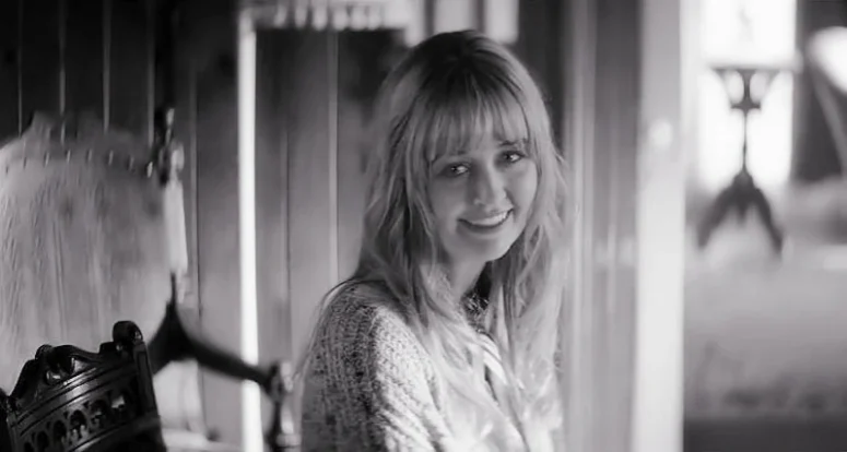 Kate Corbett as Jeanie's biological mother Doris - The Righteous