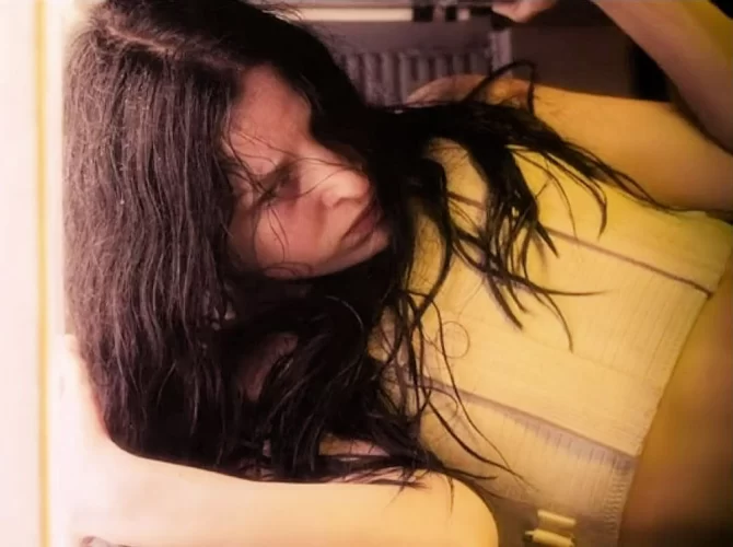 Anna Hopkins - Tin Can