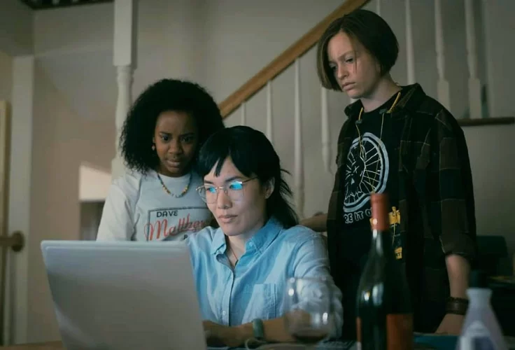 Camryn Jones, Ali Wong, and Sofia Rosinski - Paper Girls