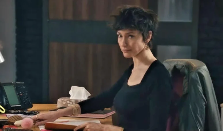 Catherine Demaiffe as Élodie Nedelec - Le Code 101