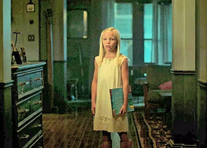 Aisling McBee as Luna - Wolf Pack 108