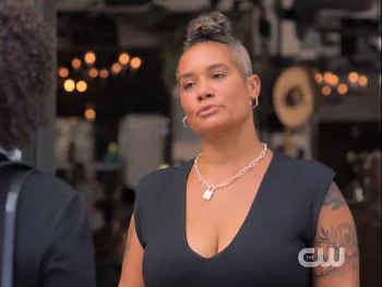 Camille Atebe as Alyse - Family Law 203