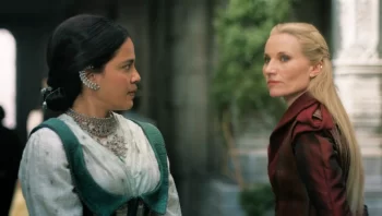 Alannah Mosvani eyes Leandrin suspiciously after Sheriam allows her to counsel Nynaeve - The Wheel of Time 201