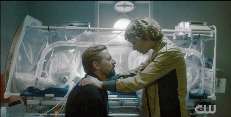 Klaas-Heufer Umlauf as Luther and Cecile de France as Dr. Roche - The Swarm