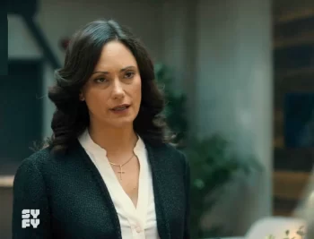 Natalie Brown as Abigail - SurrealEstate 206