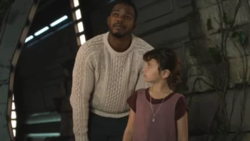 Halan (Stephan James) and Parsim (Matilda Legault) arrive on the artefact - Beacon 23