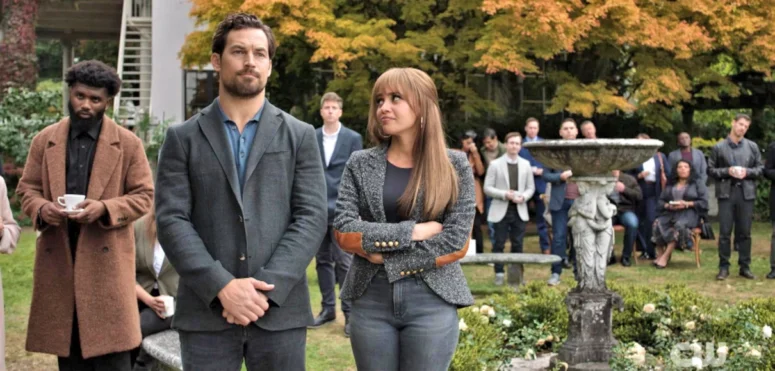 Giacomo Gianniotti as Cole and Vanessa Morgan as Max - Wild Cards 108