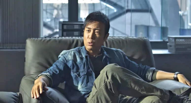 Hewei Yu as Police Detective Shi Qiang- Three Body