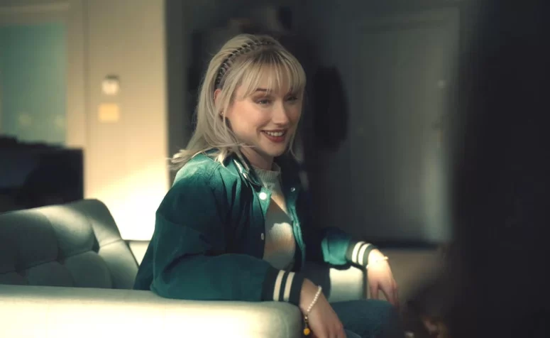 Alice Christina-Corrigan as Mia Moss- Sight Unseen