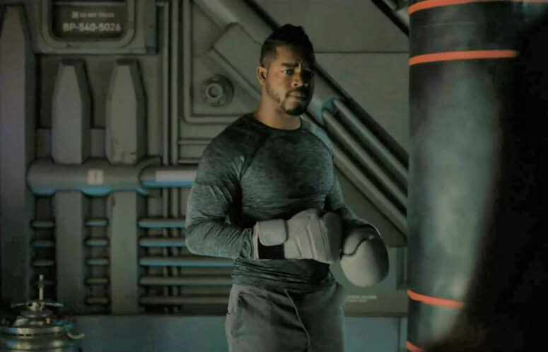 Stephan James as Halan working the big bag - Beacon 23