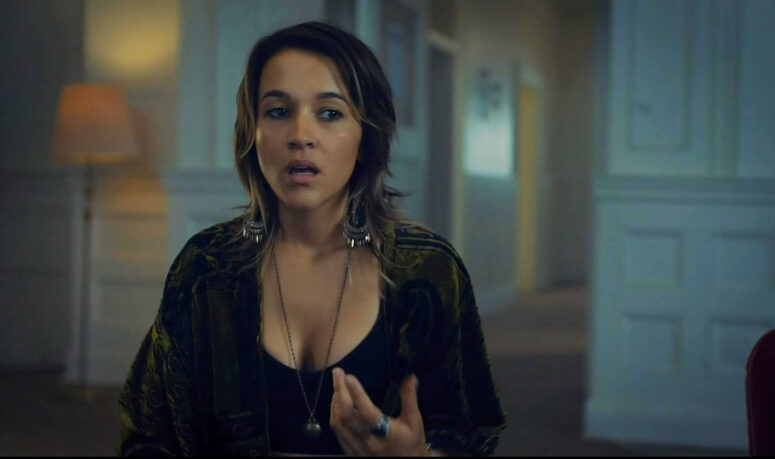 P.J. (Dayle McLeod) reads a poem at the Settlement House - Orphan Black Echoes