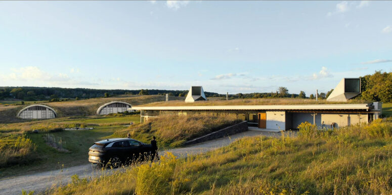 Paul Darros home - Orphan Black: Echoes