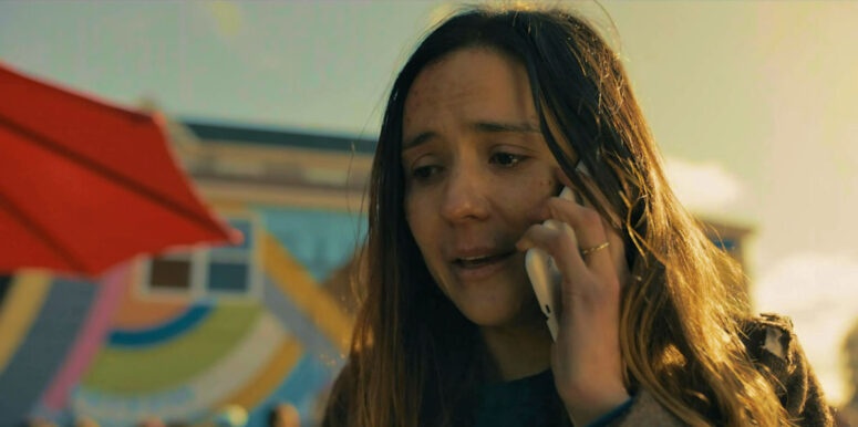 Catalina Sandino Moreno as Tabitha phoning home - From 301