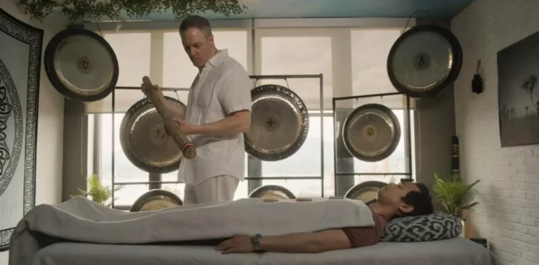 Tahmoh Penikett as Henrik and Osric Chao as Ozzie in Jonah