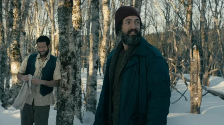 The ghost of Bartender Tom (Reed Price) pays a visit to Jade (David Alpay)