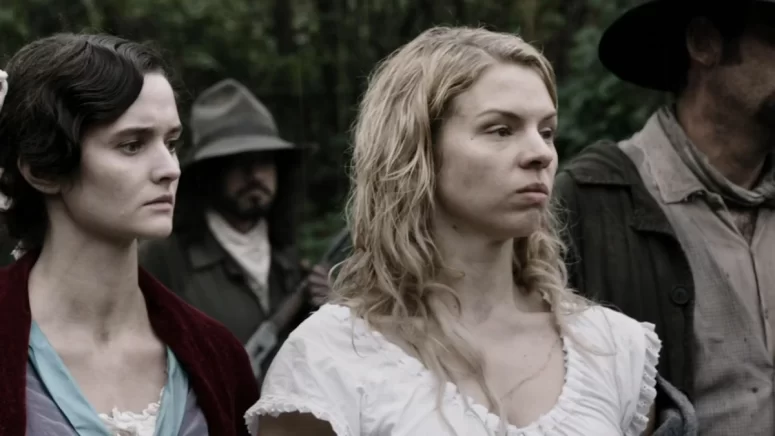 Christie Burke as Miss Logan and Ali Liebert as Fiona Briggs - Strange Empire