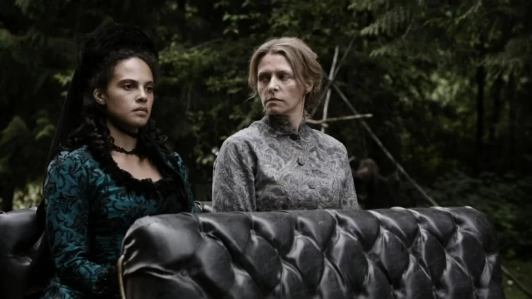 Isabelle Slotter with Fiona's mother (Anne Marie DeLuise)