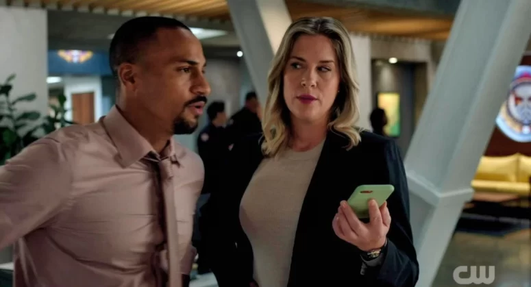 Michael Xavier as Detective Simmons and Amy Goodmurphy as Detective Yates - Wild Cards 203