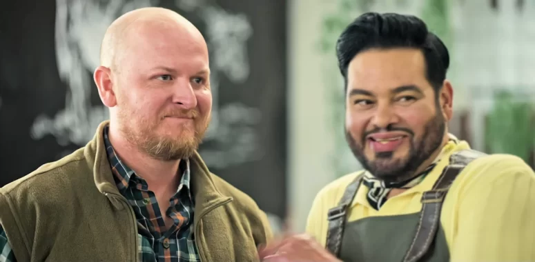 Jaco Nothnagel as Sarel and Terrence Bridgett as Doep - Recipes for Love and Murder